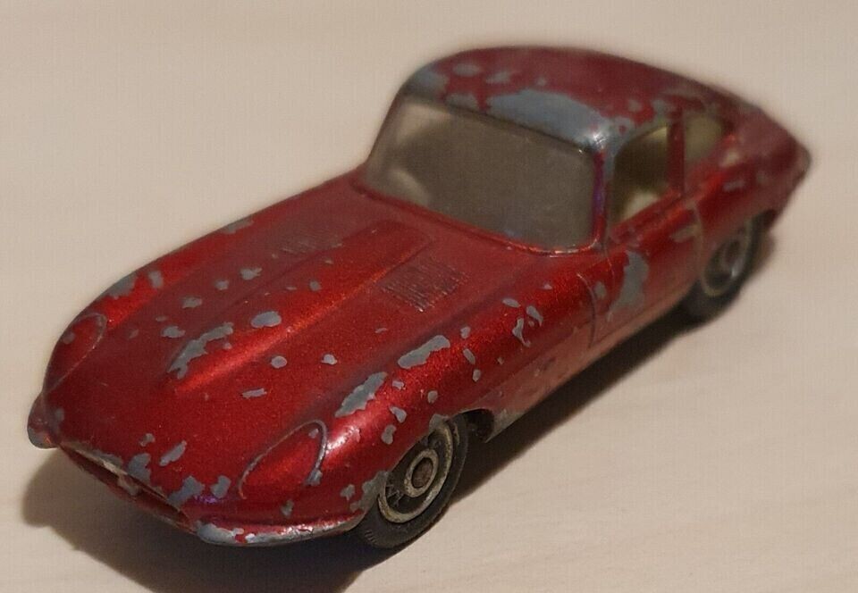 Lesney "E" Type Jaguar No. 32