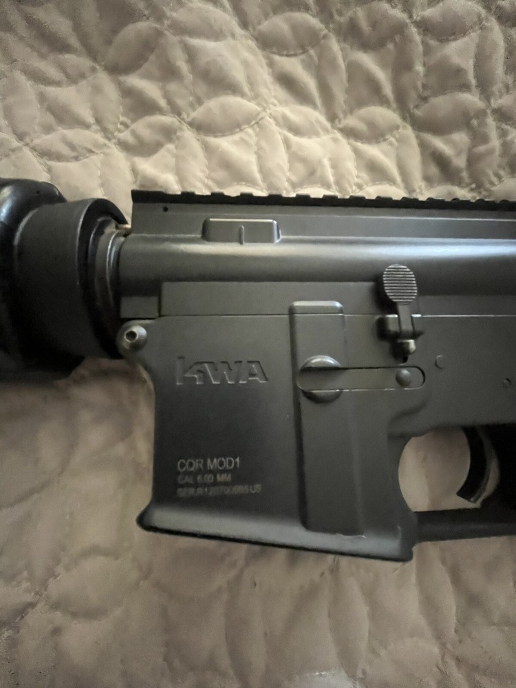 airsoft gun