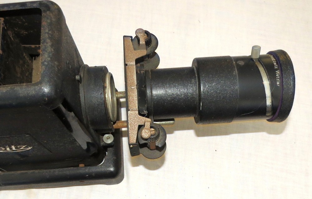 Leitz VIII S Projector - Untested. Sold AS IS