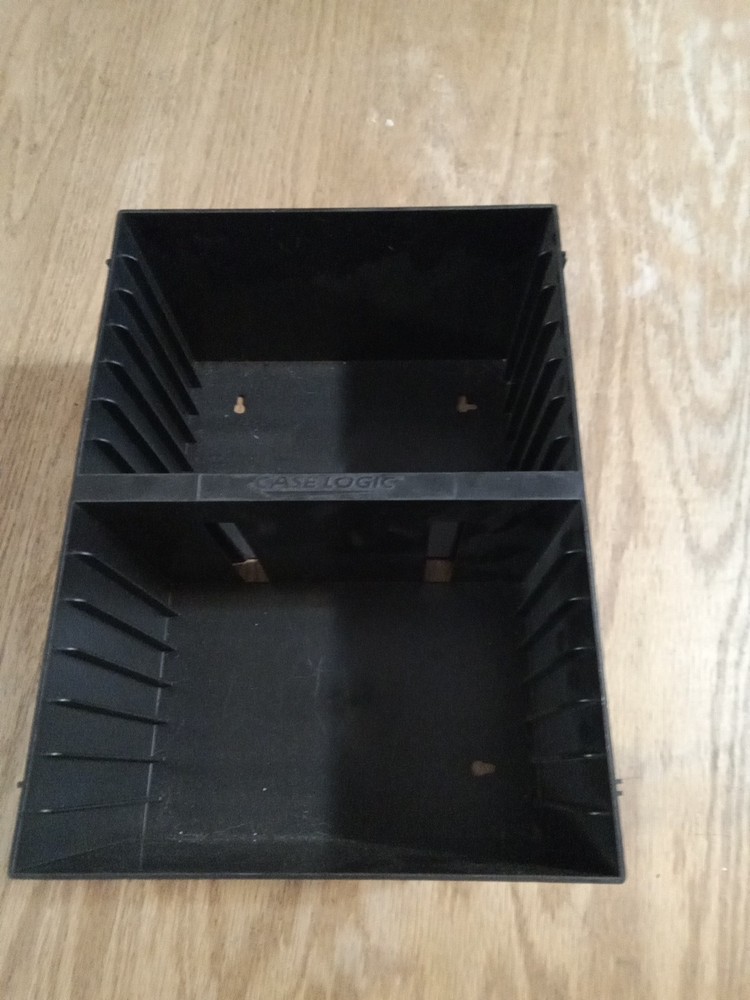 Case Logic 14 Video Game Dvd Case.  W03