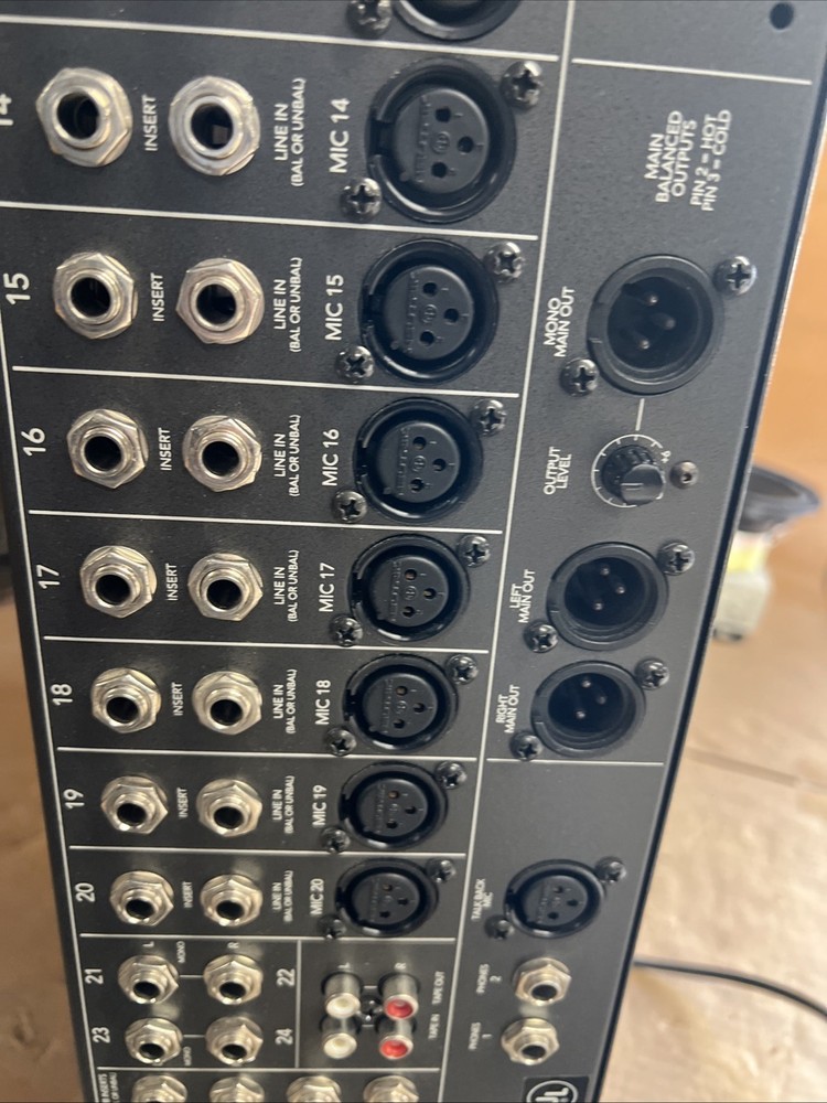 Mackie SR24.4 Mixing Console TESTED WORKING