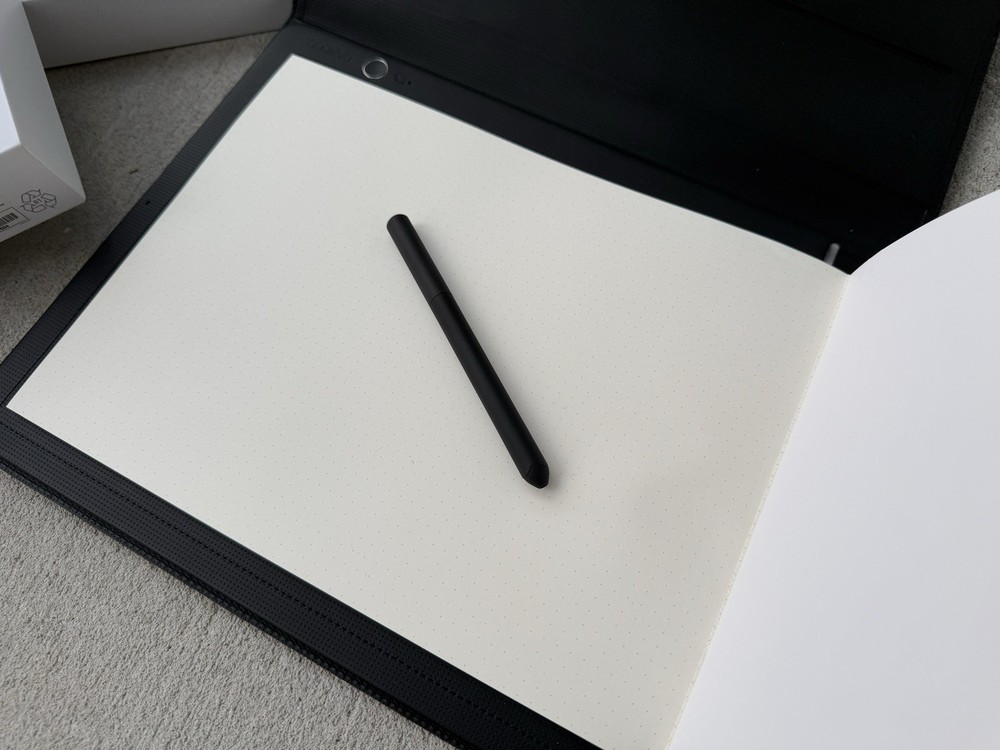 Wacom Bamboo Folio Large Bluetooth Graphics Tablet Drawing Pad