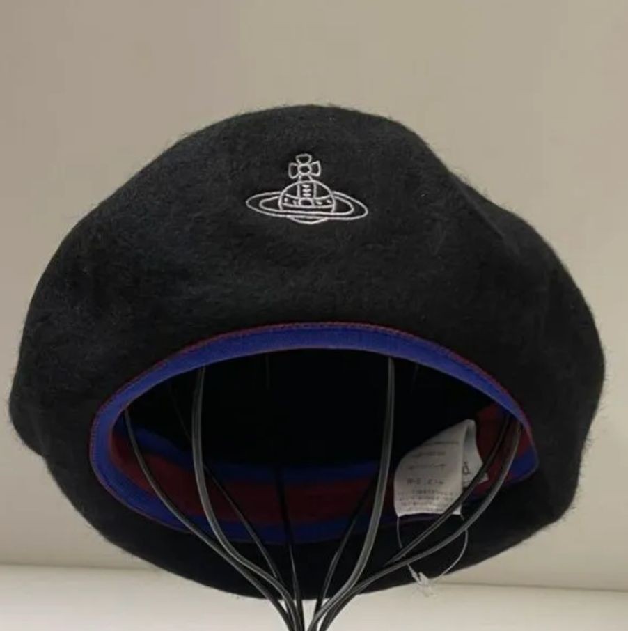 Vivienne Westwood beret hat cap Black orb embroidery wool Ladies S〜M NEW Japan