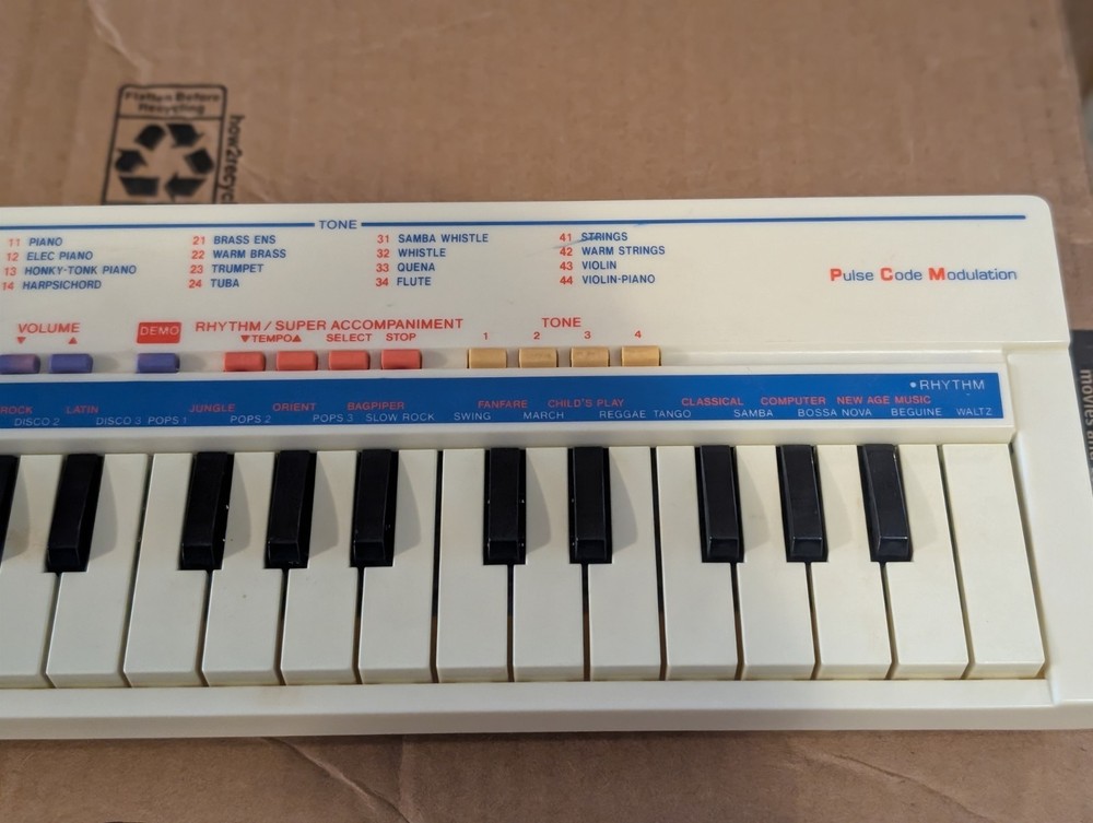 Vintage Casio PK-1 32-Key Electric Keyboard Pulse Code Modulation Working