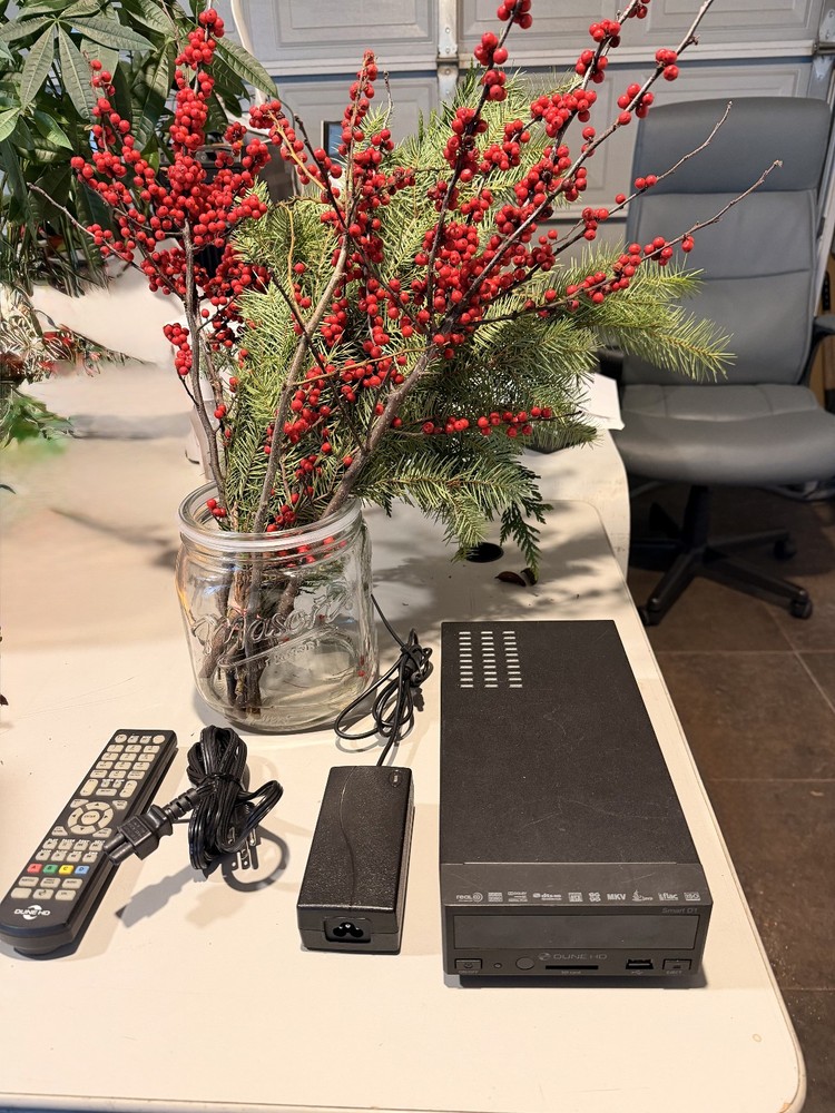 Dune HD Smart D1 Media player- Power Adapter and Remote Controller