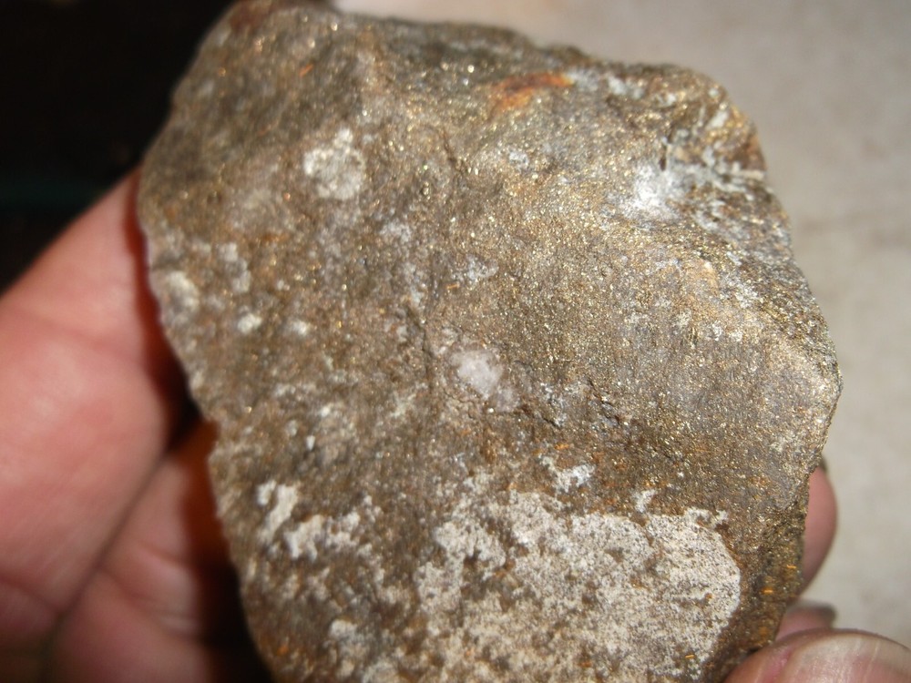 Gold, silver, copper, 115 grams samples ,ore high grade .