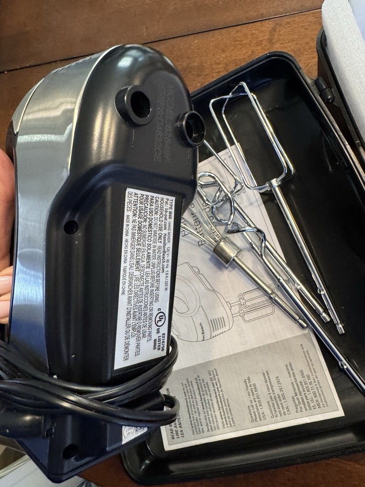 Hamilton Beach Performance 6-Speed Hand Mixer with Storage Case 7 PCS Chrome Blk