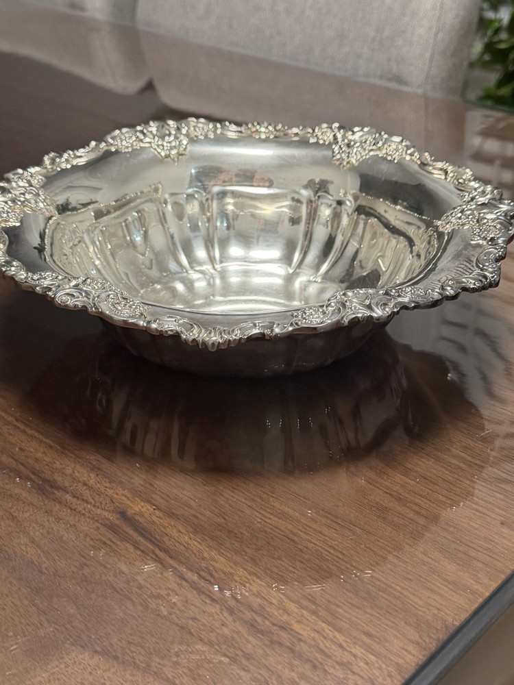 Baroque by Wallace silver-plated vegetable serving bowl, model #207