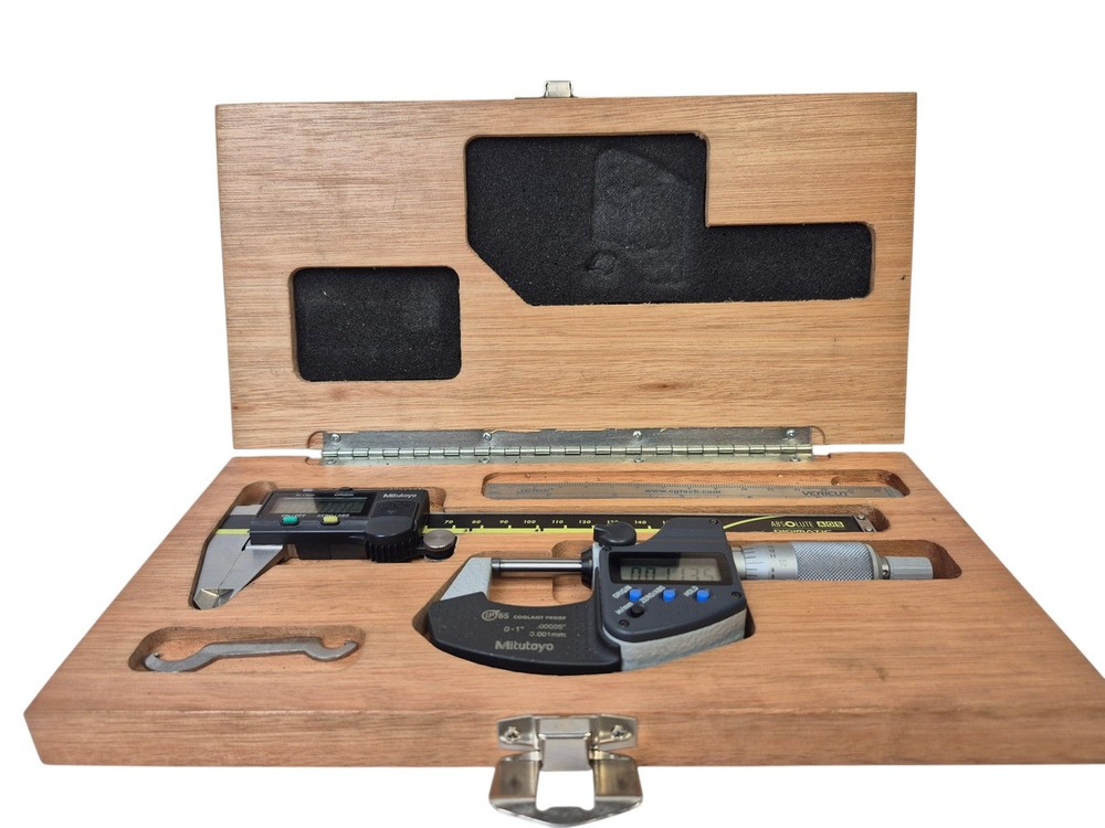 Mitutoyo 64PKA077B Digimatic Caliper Kit