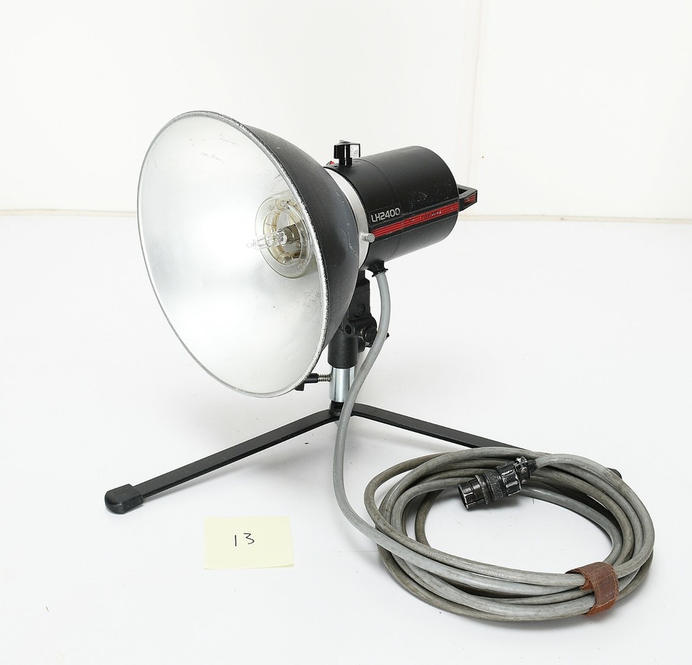 Norman LH2400 Strobe head with Bulbs. with R9124 Blower Nice!!!