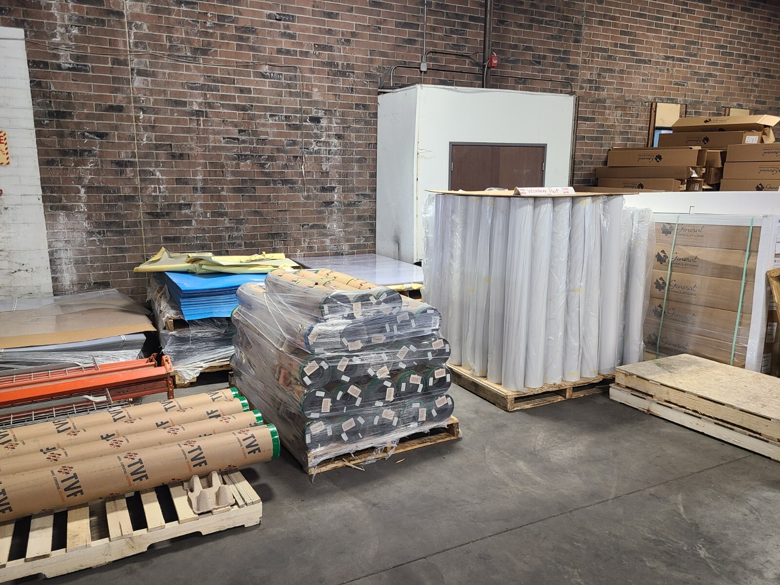 Self-Adhesive Poly-Vinyl Banner Aqueous Inkjet Print Roll Tear & Water-Resistant