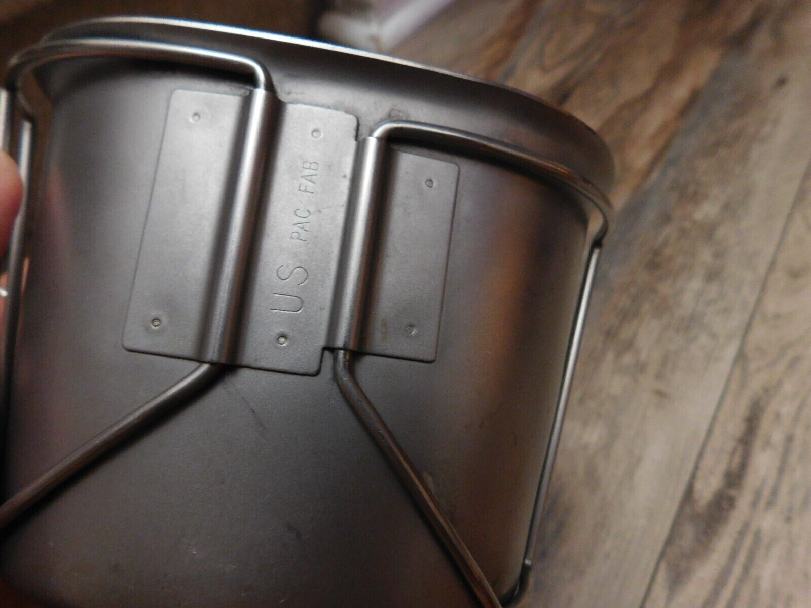 GENUINE US Military Issue Metal CANTEEN CUP 1 QT USGI HEAVY DUTY Wire Handle VGC