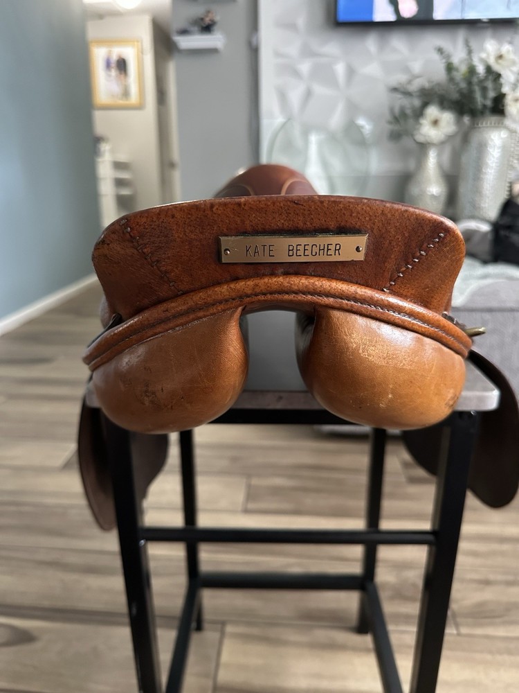 Jump saddle