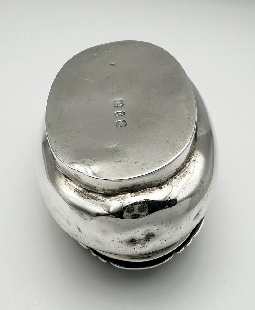 VICTORIAN EMBOSSED SNUFF BOX STERLING SILVER BIRMINGHAM 1898