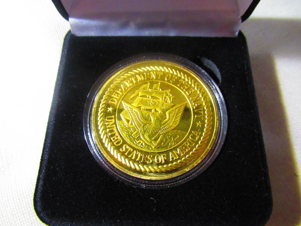 US NAVY - USS CUSHING (DD-985) Challenge Coin w/ Presentation Box