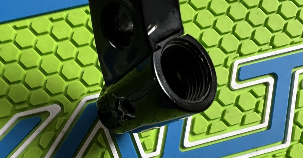 UNIVERSAL DROP FORWARD + ON/ OFF DOVETAIL ASA + MACROLINE FITTING - GLOSS BLACK