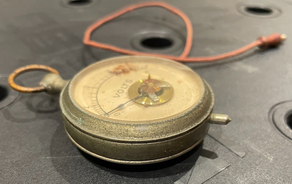 Vintage Brass Pocket Volt Meter 0-6 volts tested working