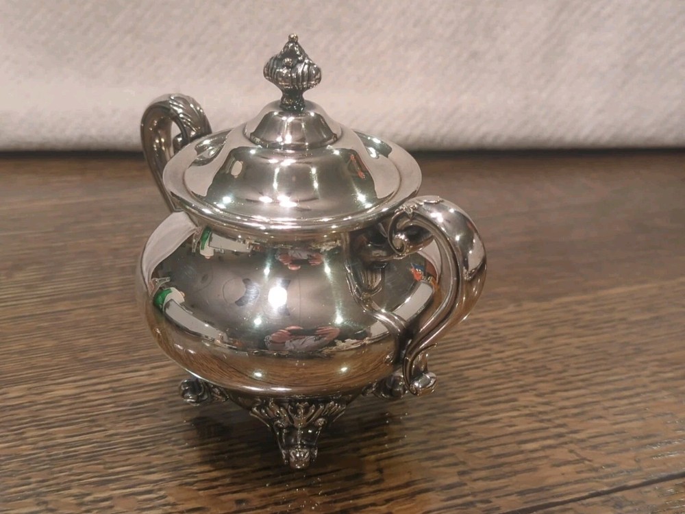 REED & BARTON REGENT 5600 Silverplate Sugar Bowl & Lid