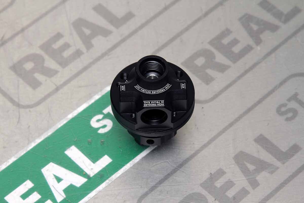 Radium DMR-RA Direct Mount Fuel Pressure Regulator -8 AN ORB Black 20-1623-00