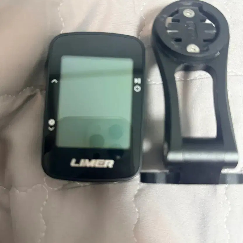 Speedometer Mount & Speedometer Official