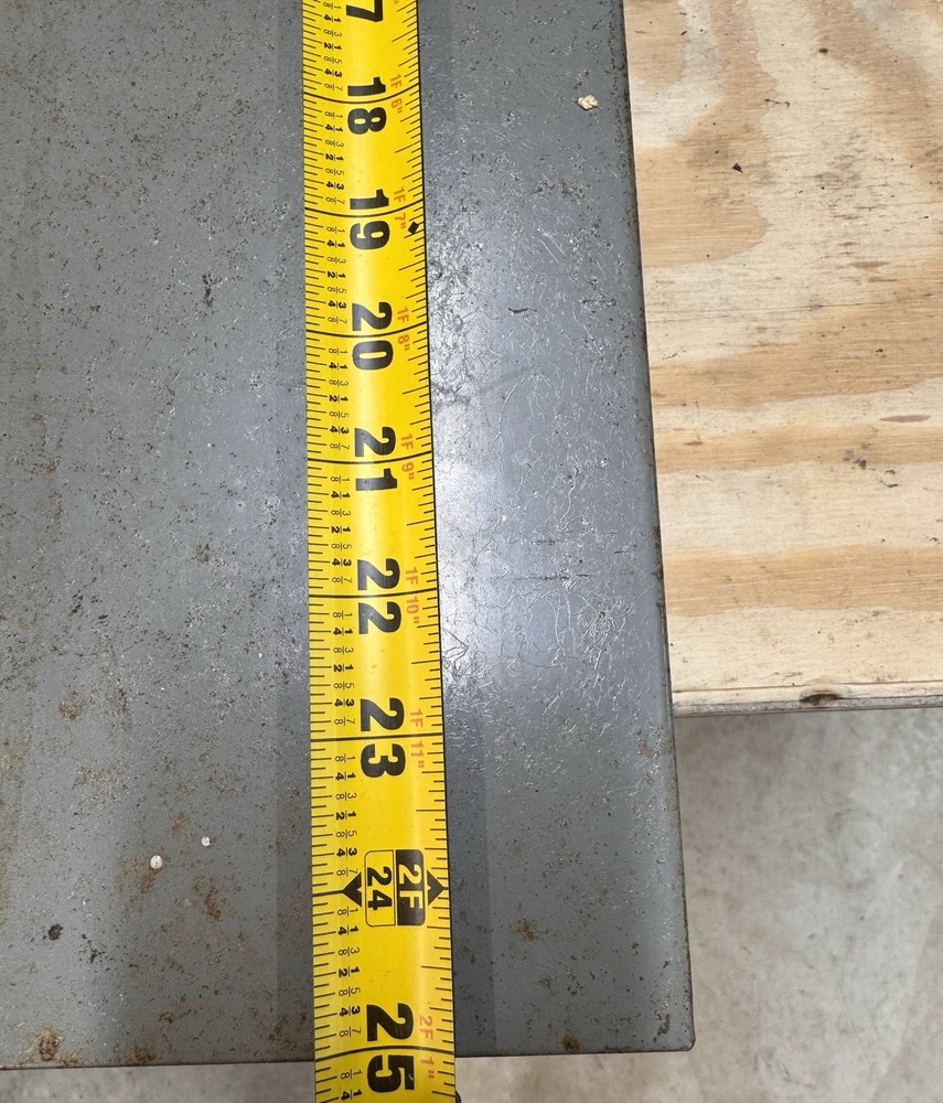 Lund Medium Single Door Wall Mount Key Box Cabinet 300 Key Hook -READ