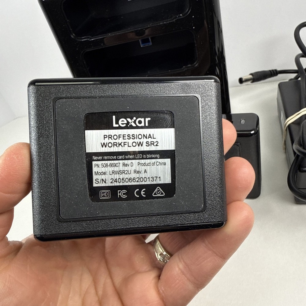 Lexar Professional Workflow HR2 Hub w/ cables