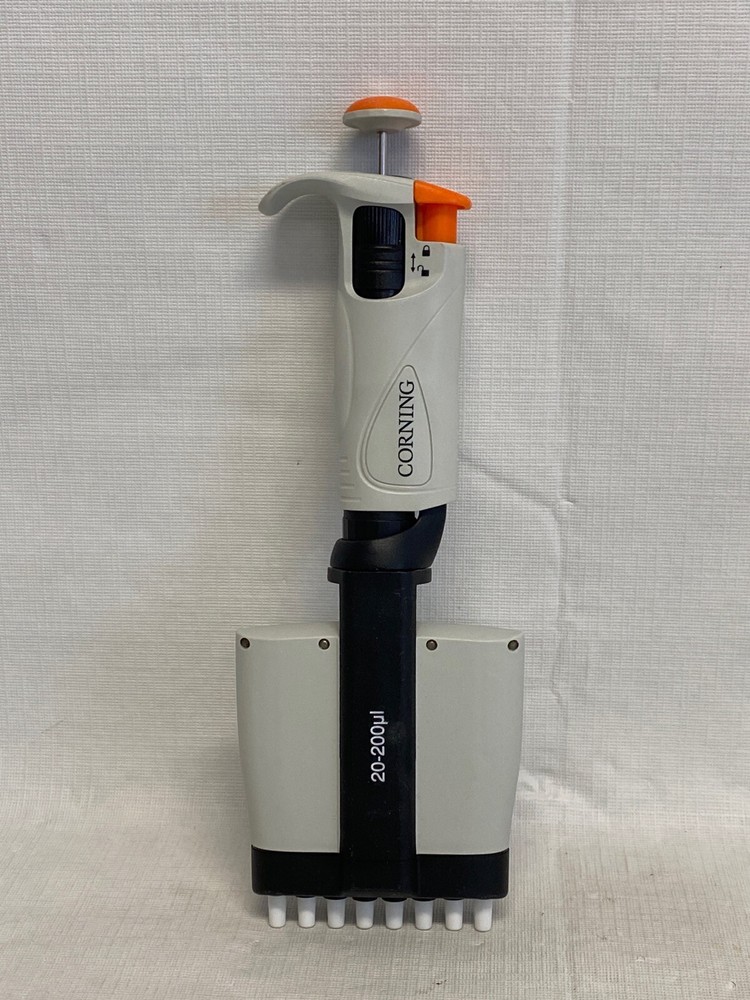 CORNING Lambda Plus 20-200uL 8-Channel Pipettor Autoclavable 4082