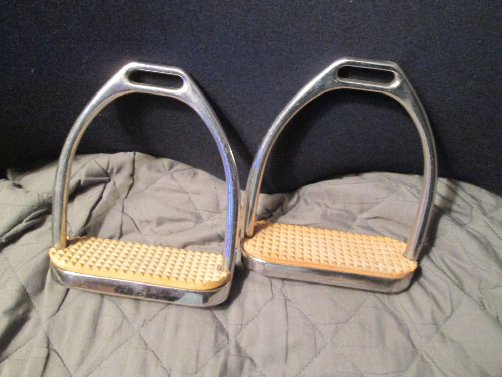 Korsteel Stirrups 4.5"