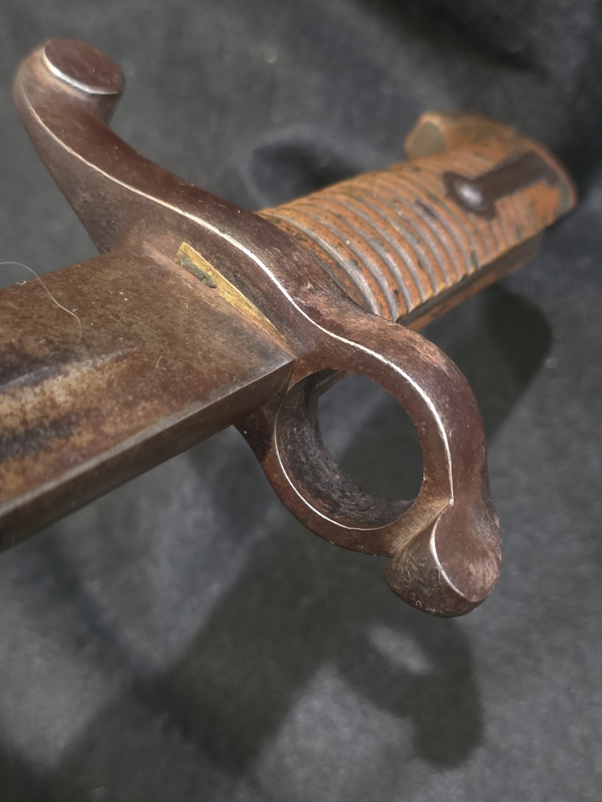 Bayonet S&K German Manufacture Marked 185D With Metal Sheath