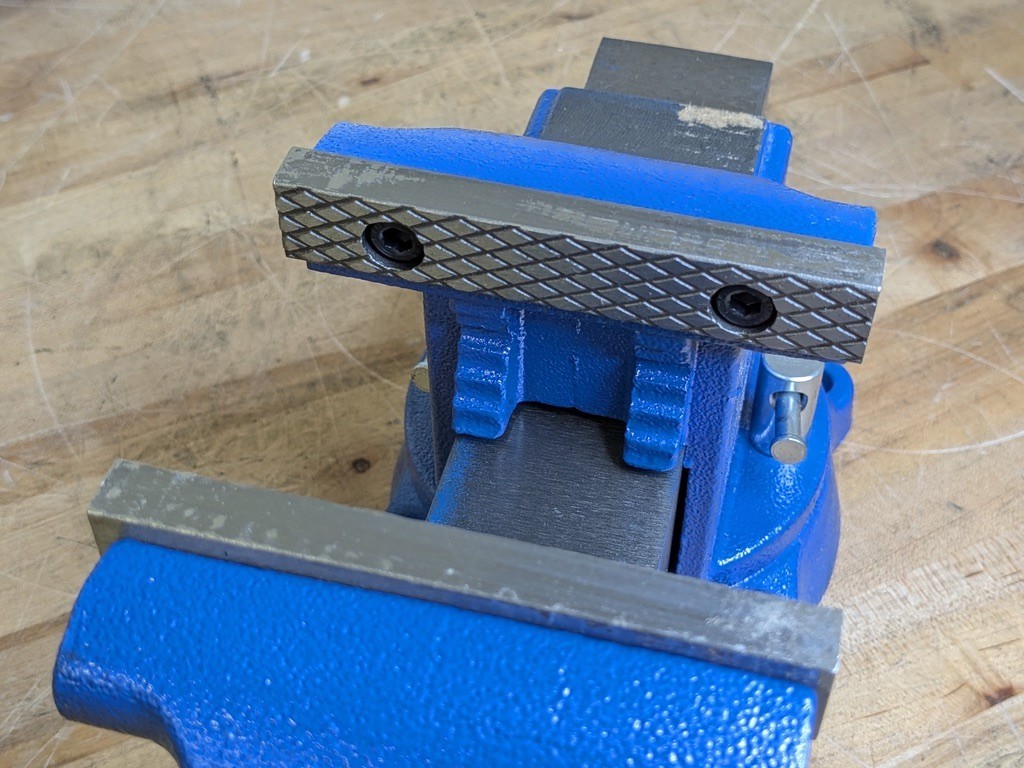 Gibraltar Workshop Bench Vise w/ Swivel Base 4" Jaw Width 4" Opening Capacity