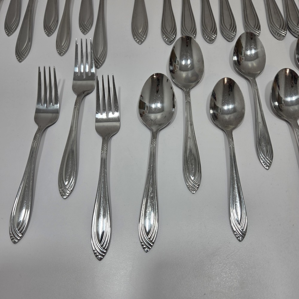 29pcs Oneida Windward 18/0 Stainless Flatware