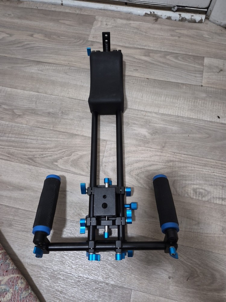 Neewer Camera Shoulder Rig