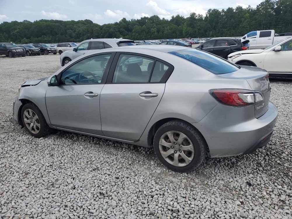 3 2011 Fuse Box Engine 4720804