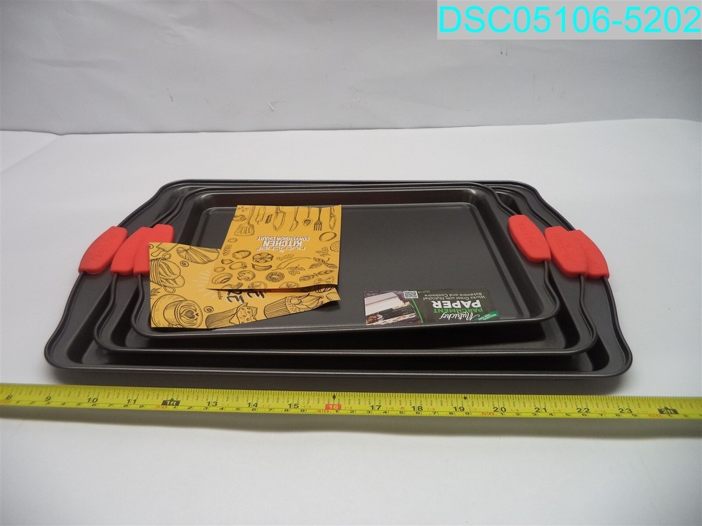 NutriChef 3-Piece Nonstick Kitchen Oven Baking Pans
