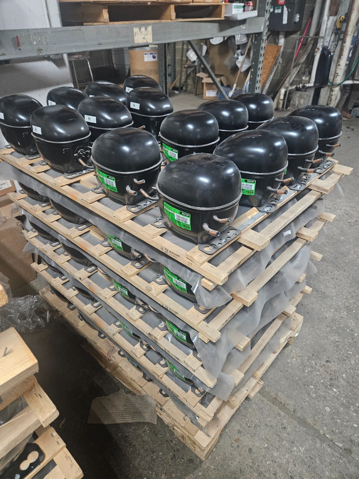 SECOP / DANFOSS NF5.5CLX 1/4HP 115V 1PH 60HZ R-FOUR 0 FOUR A REFRIGERATION COMP.