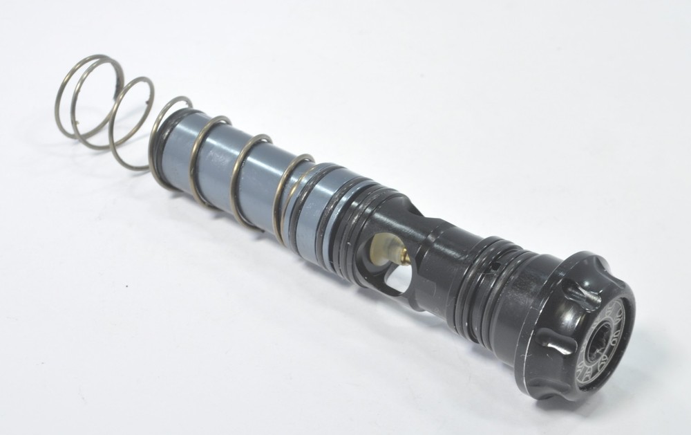 Pre-Owned Invert Mini Complete Bolt Assembly w/ Black Back Cap