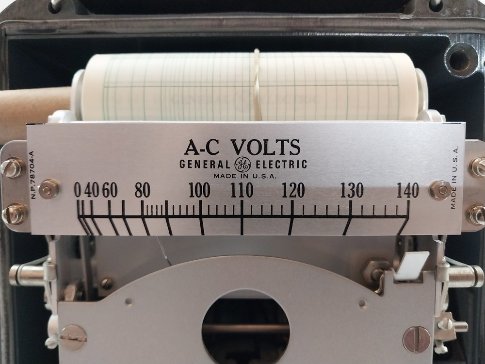 GENERAL ELECTRIC CF1VBK2-31N Recording Voltmeter 8CF1VBK2 0–140 / 280 VAC