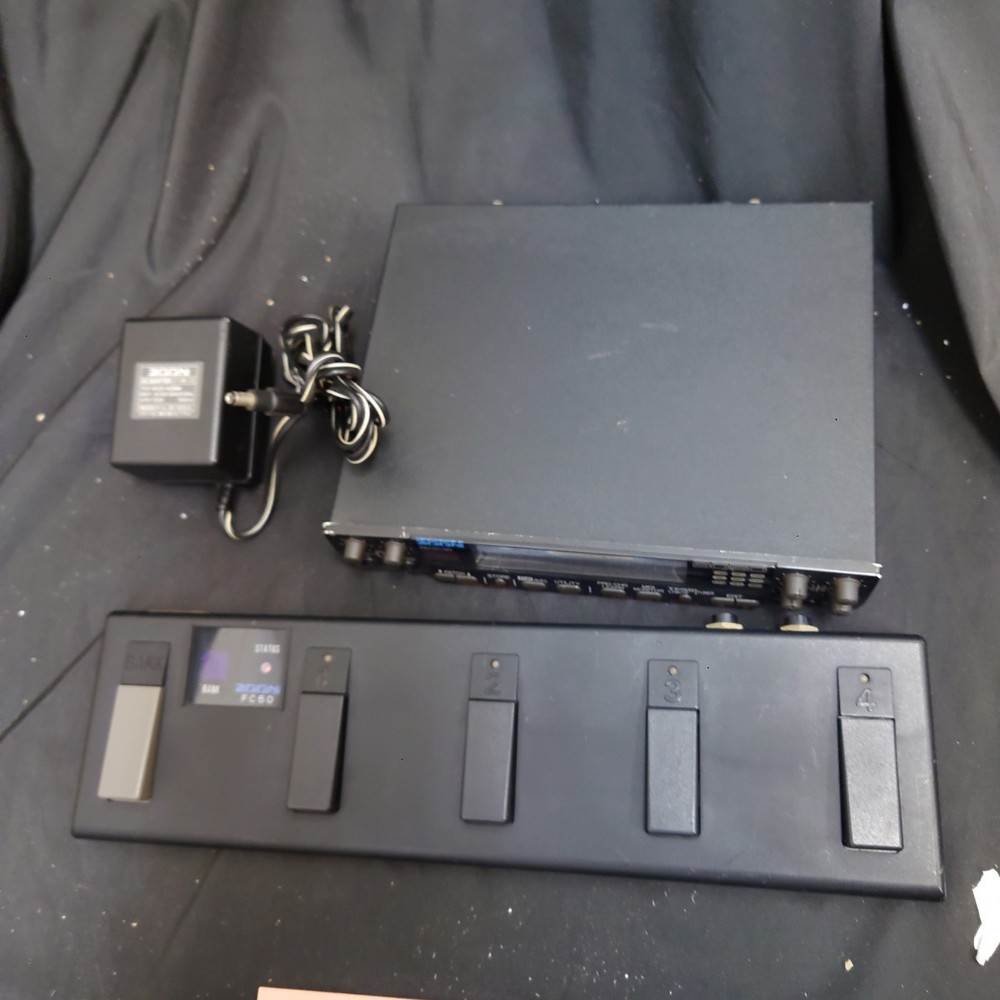 Zoom 9050 Advanced Guitar Effects Processor Rackmount Unit with Foot Controller