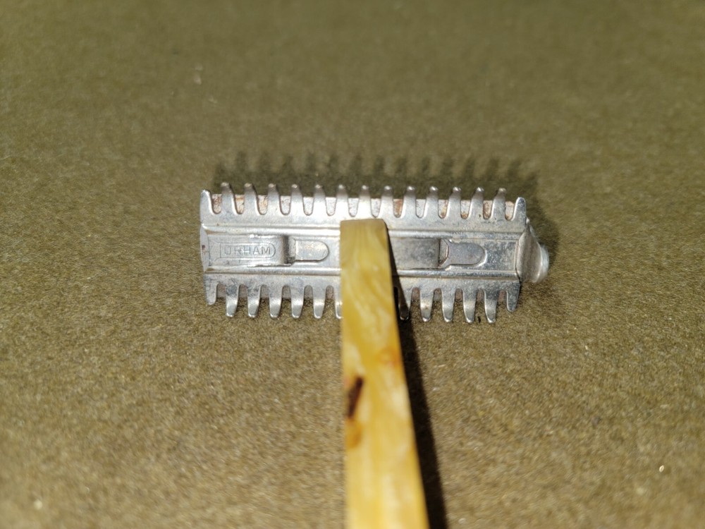 WWII Durham safety Razor with Mother of Pearl Pattern Plastic Handle