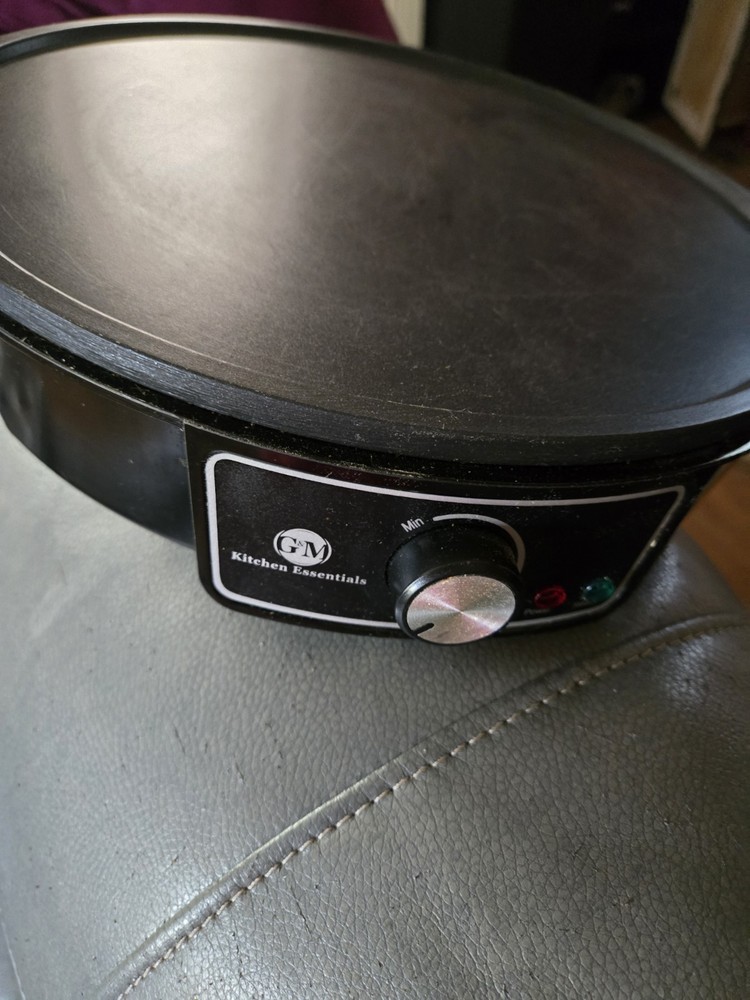 G&M Kitchen Essentials electric crepe maker.
