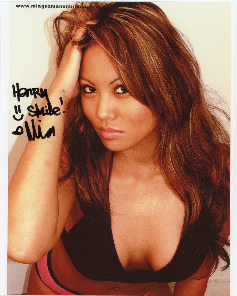 Mia Guzman - Signed Photograph