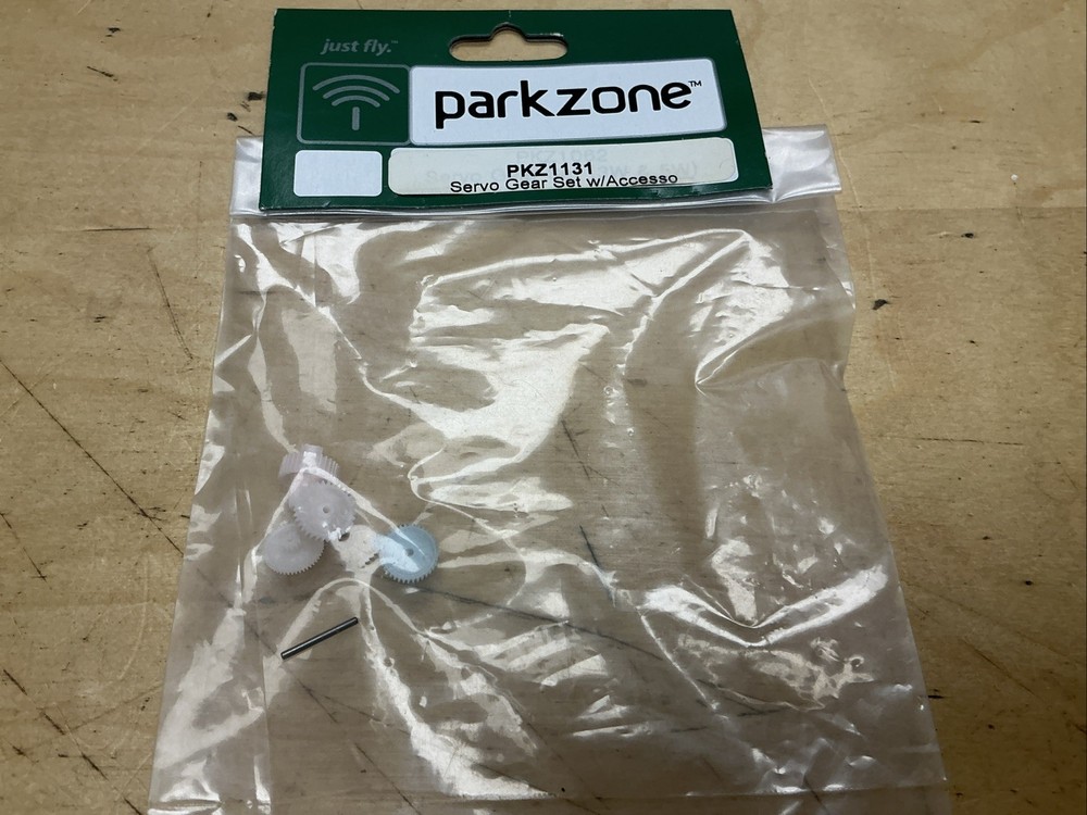 Parkzone PKZ1131 Servo Gear Set with Accessories