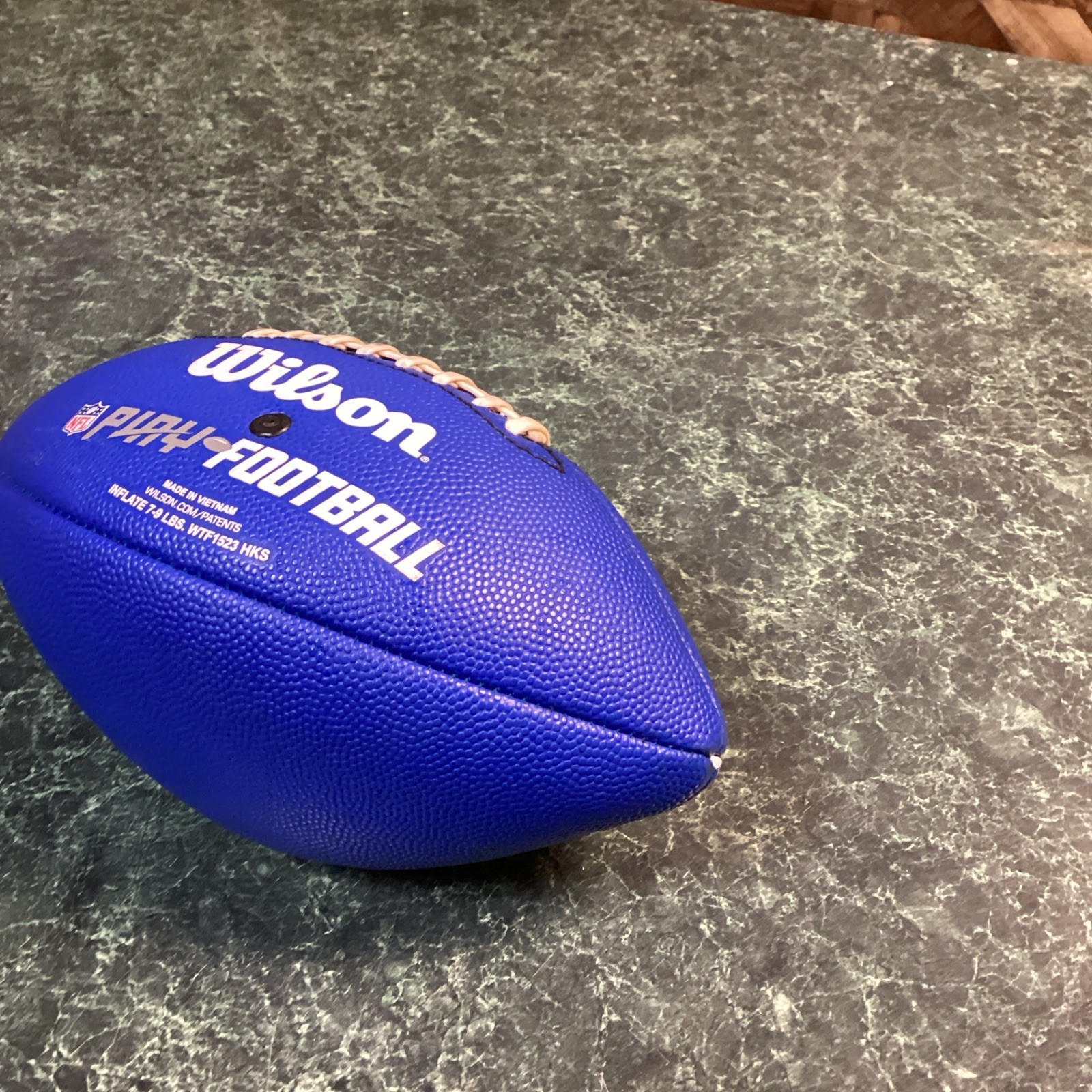 Wilson NFL Play 60 Blue Flag Football Peewee Ages 6-9 Kids Flag Ball WTF1523 HKS