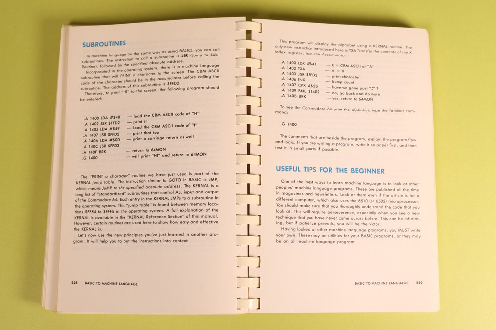 Commodore 64 Programmer's Reference Guide First Edition 7th Printing 1983