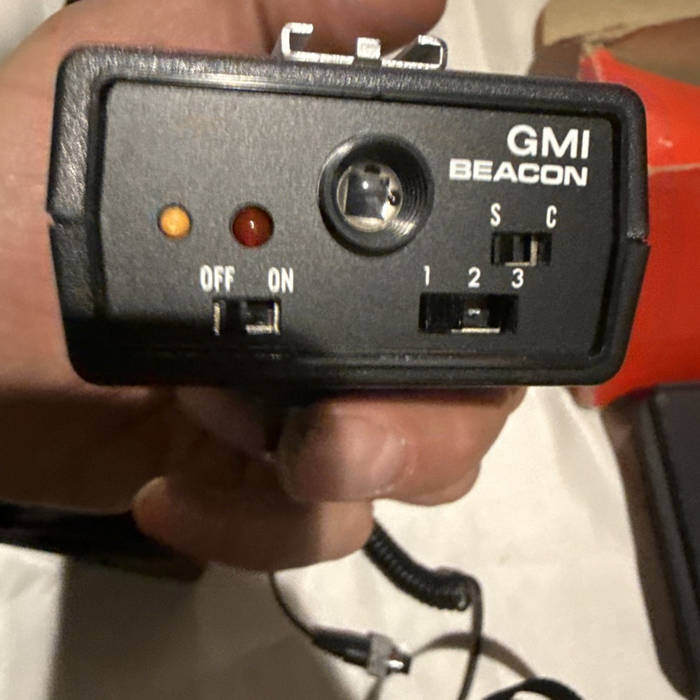 Gmi Beacon 200 Camera Flash Ir Receiver, Transmitter Case And Box