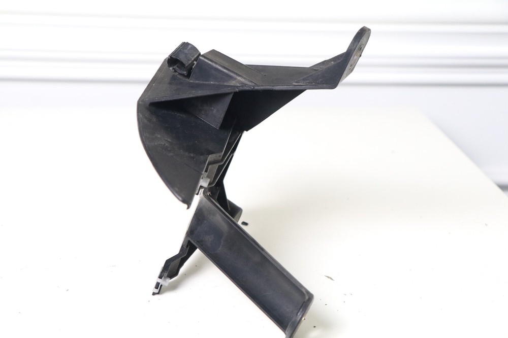 2011-2014 PORSCHE CAYENNE - LEFT LANE Change Assist Control Module Bracket