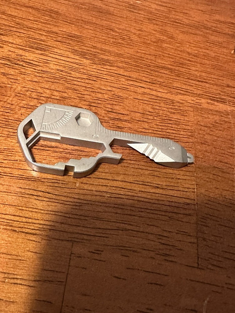 ⭐️Key Shaped Pocket Multitool Small 16in1 Ultimate Utility Kit (O)