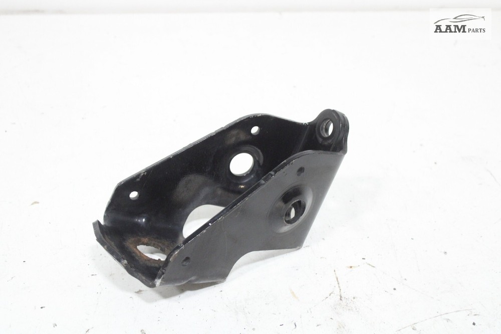 2018-2023 FREIGHTLINER CASCADIA REAR LEFT LOWER CAB AIR SPRING MOUNT BRACKET OEM