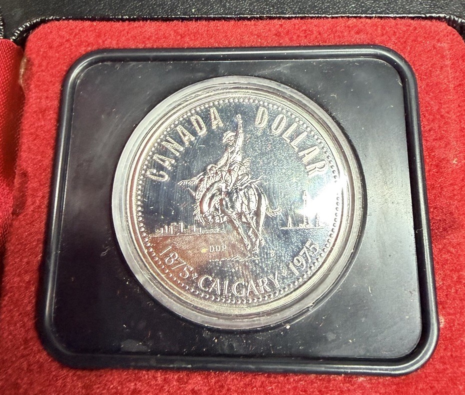 1975 Canada Silver Dollar *Calgary Centennial* in Mint Box (silver)