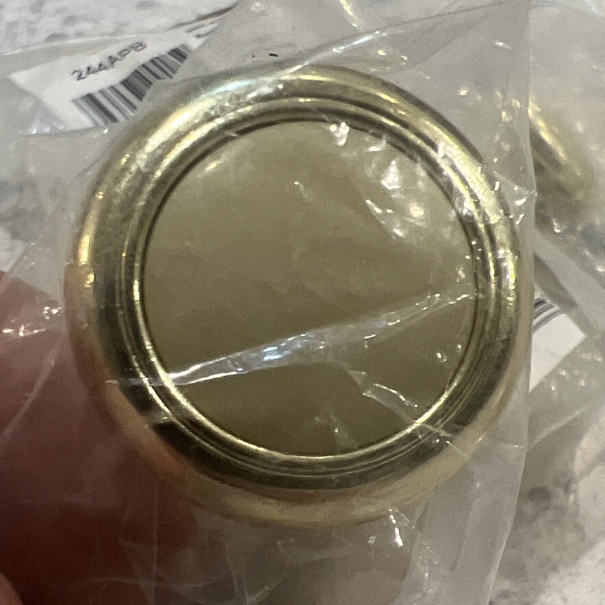 7 Pack Allison 244APB 1-1/4" Cabinet Knobs Cream Ceramic Center Polished Brass
